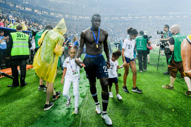 他的表现不 他的表现不